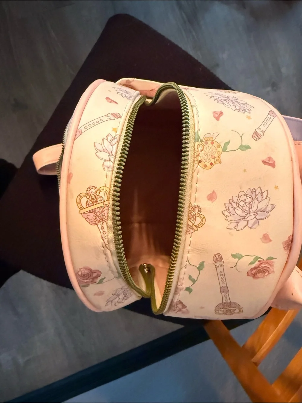 Sailor moon LF backpack- Pink & White